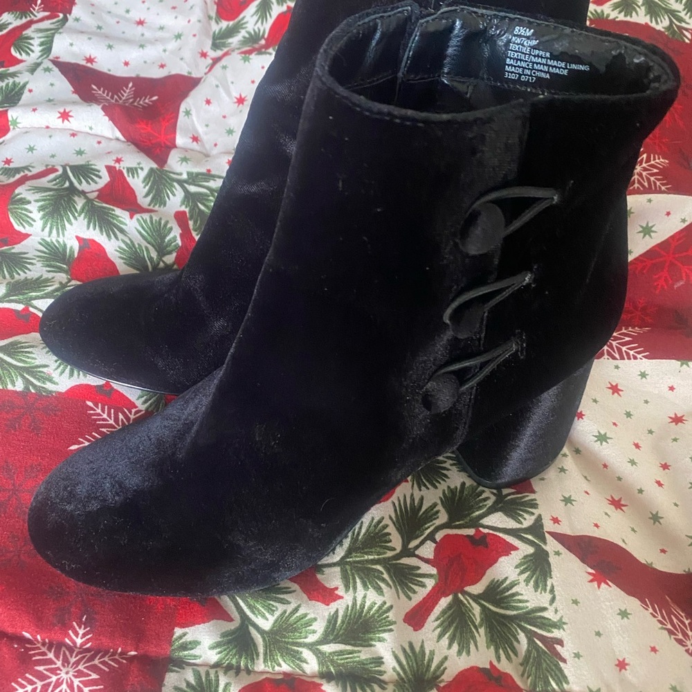 Chic Black Velvet Ankle Booties